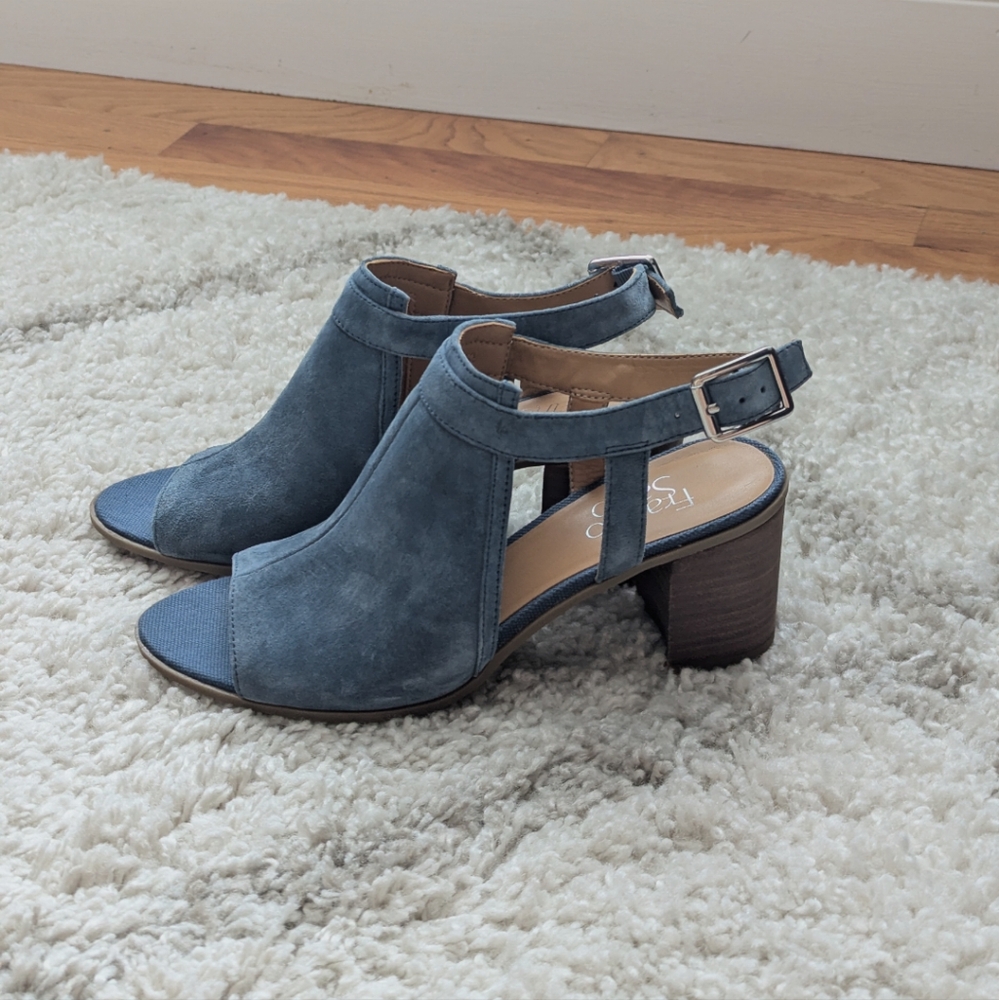 Franco Sarto Sandals - Women's 8M - Blue Suede. - NWOT - Picture 3 of 8